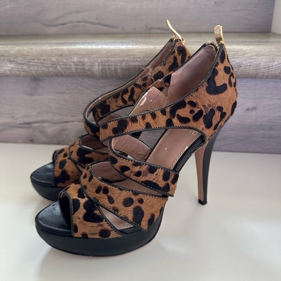 Vince camuto heels sandals leopard print size 6.5 - Picture 1 of 8